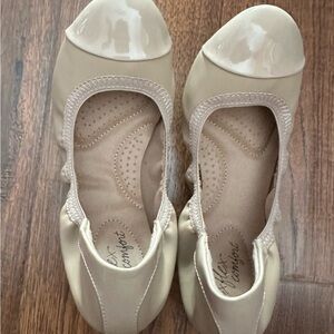 Dexflex Comfort Beige Ballet Flats